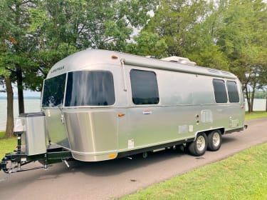 2019 Airstream International Serenity