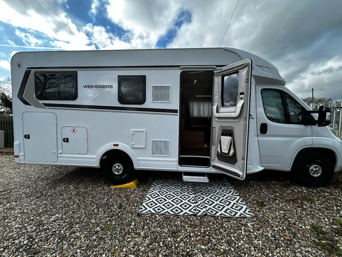 Motorhome Rentals for Family Reunions